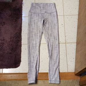 Lululemon Wunder Under Leggings